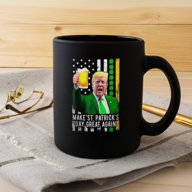 Celebrate St. Patrick's Day with Trump: Retro Beer Mug for a Great America 8 Retro Trump Drinking Beer USA Flag Make St Patrick's Day Great Again Mug