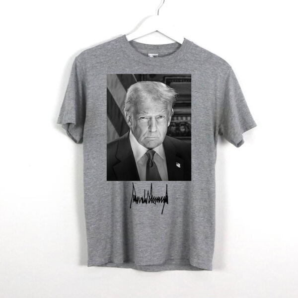 Signature Trump Official Inauguration Portrait T-Shirt