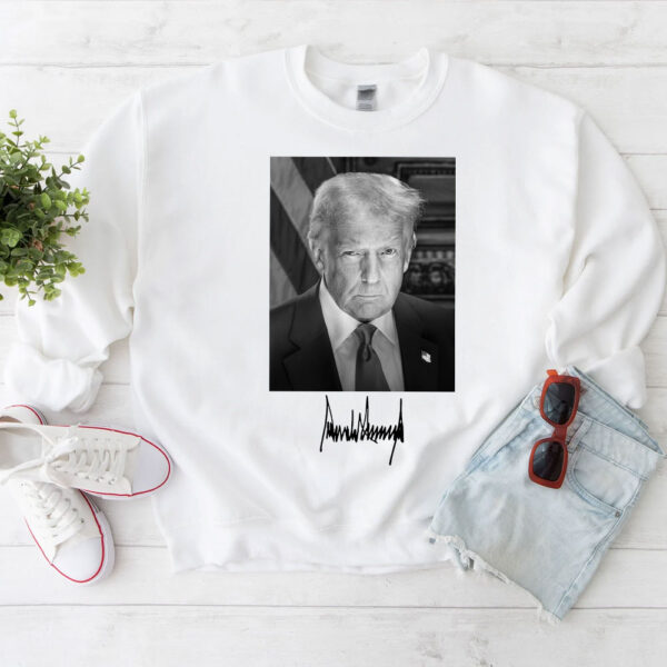 Signature Trump Official Inauguration Portrait T-Shirt