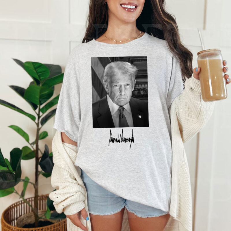 Signature Trump Official Inauguration Portrait T-Shirt 9 Signature Trump Official Inauguration Portrait T-Shirt