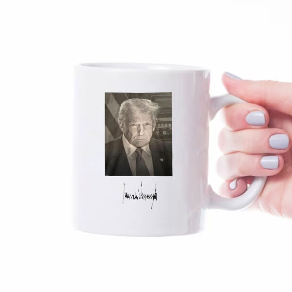 Top Trump Official Inauguration Portrait 2025 Mug