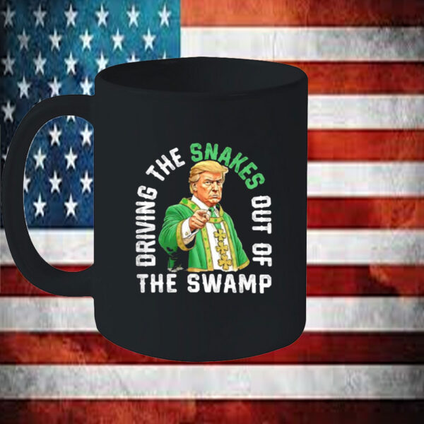 Trump driving the snakes out of the swamp Mug