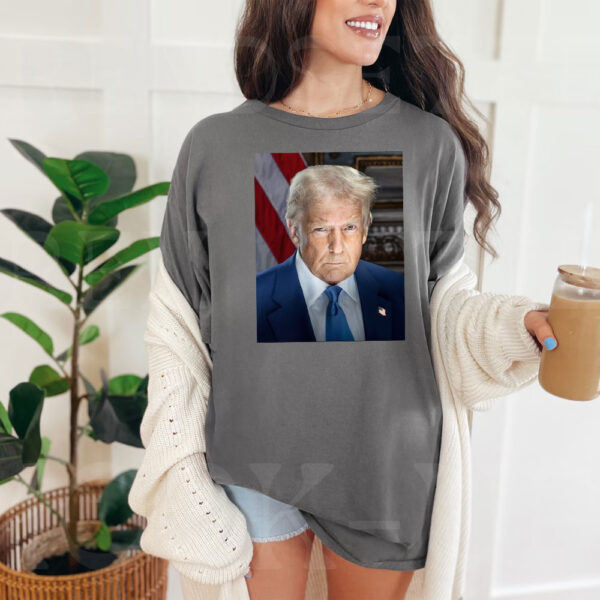 Trump’s Official Inauguration Portrait in Color T-Shirt