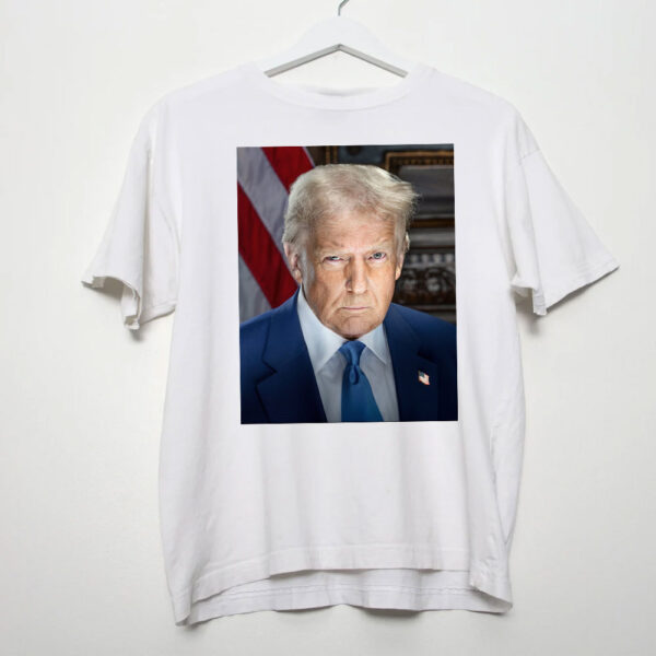 Trump’s Official Inauguration Portrait in Color T-Shirt