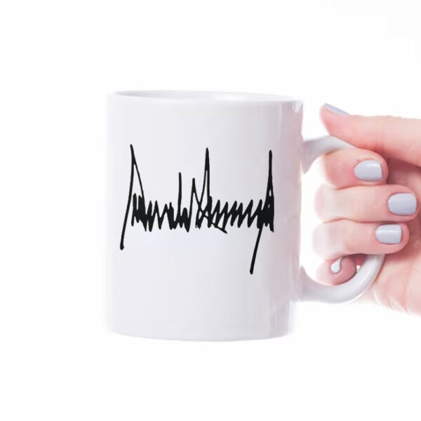 Donald Trump Signature Essential Mugs