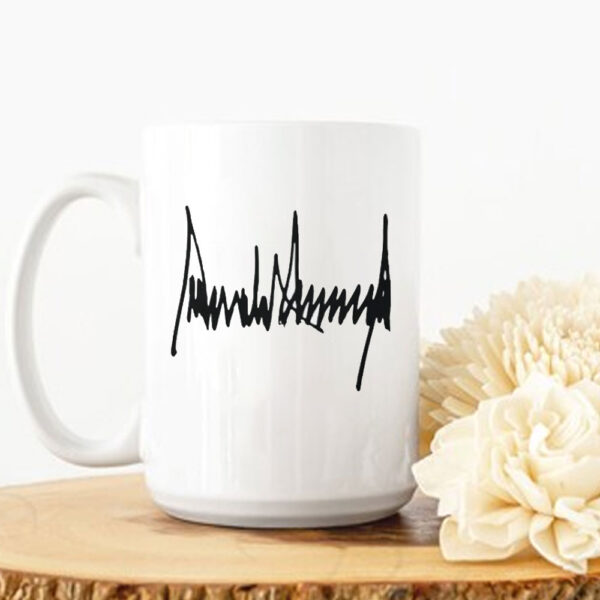 Donald Trump Signature Essential Mugs