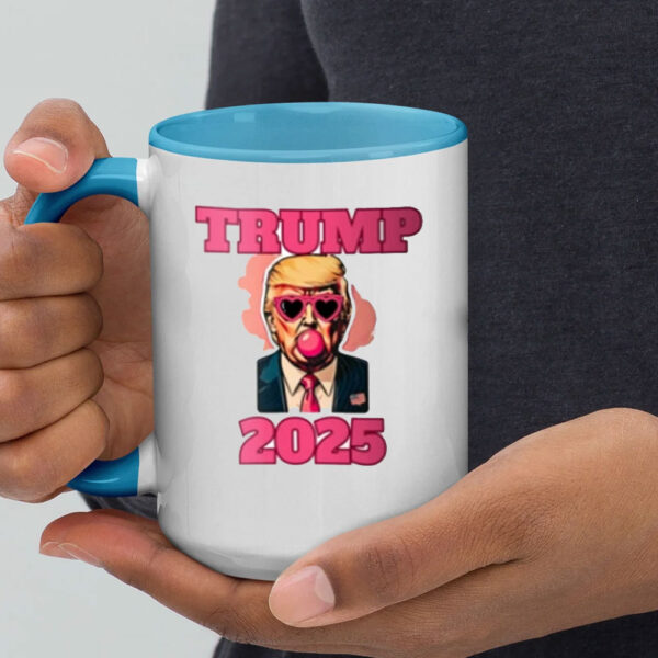 Donald Trump with heart glasess and bubble gum Mug