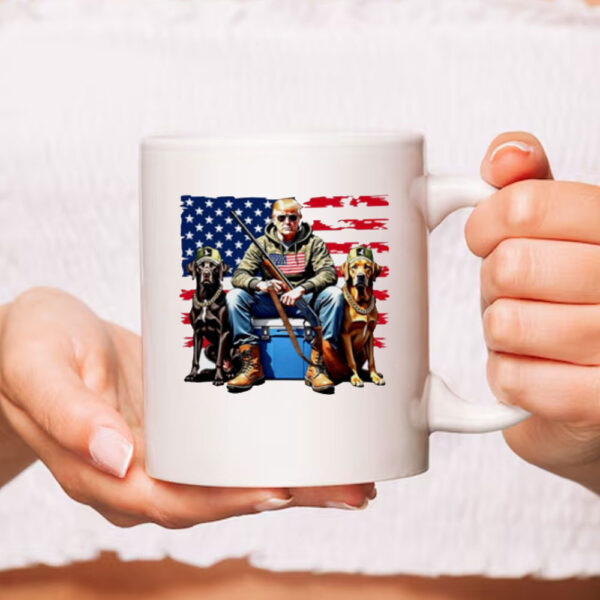 Trump Hunting Bright American Flag Mugs